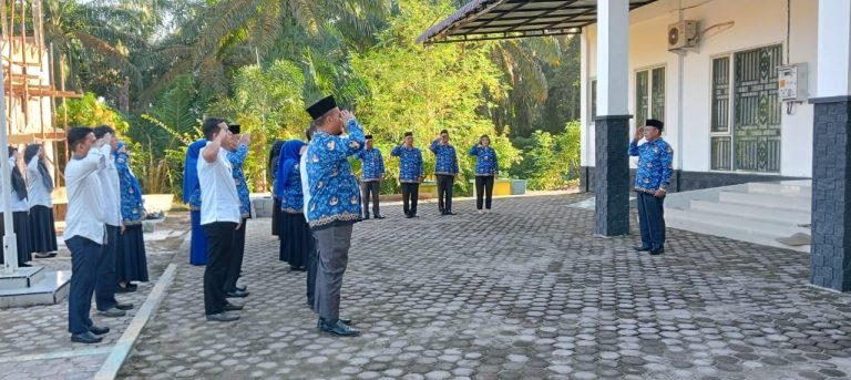 Kemenag Rutin Laksanakan Apel Hari Kesadaran Nasional pada tanggal 17