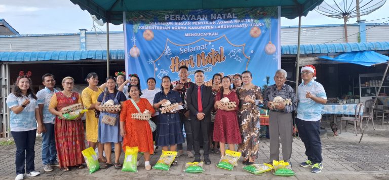 Natal yang Datang Menyapa Anak-Anak Terminal